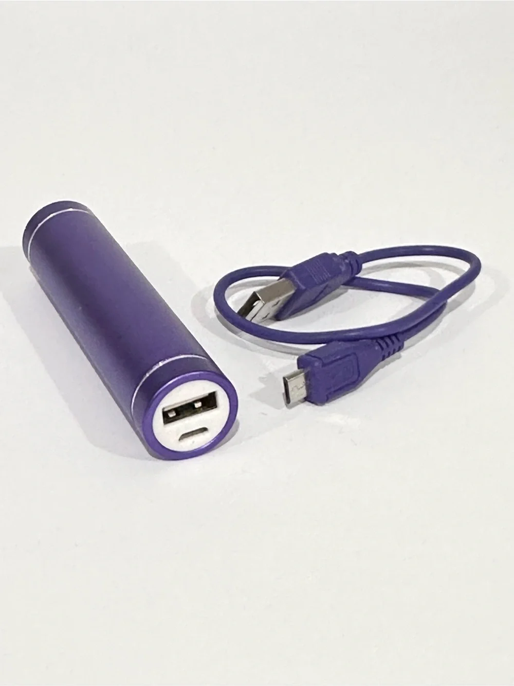 Power Bank Battery Charger InstaCharge 3000Ah Purple
